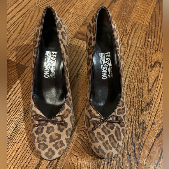 Salvatore Ferragamo | Brown Leopard Pony Hair Heel‎ Bow Pump Sz 8.5 - Picture 2 of 6